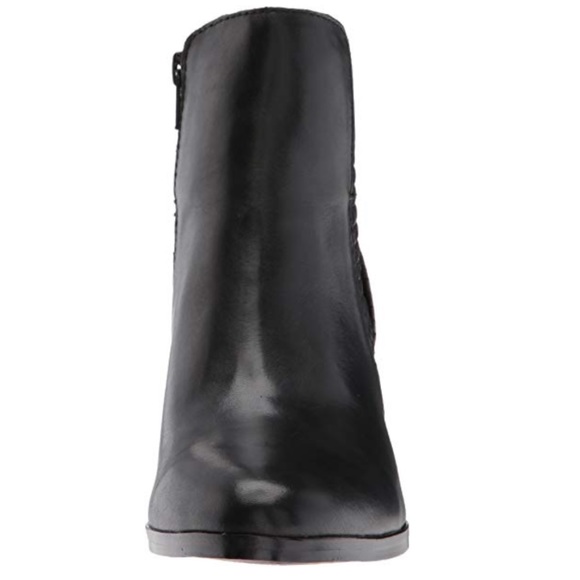 Black Woven Details Genuine Leather Ankle Boots - Picture 6 of 8